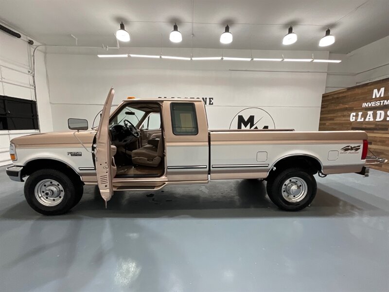 1997 Ford F-250 XLT Extended Cab 4X4 / 7.5L V8 / 62,000 MILES / LONG BED / ZERO RUST / SUPER CLEAN INSIDE OUT / BRAND NEW TIRES / SUNROOF - Photo 49 - Gladstone, OR 97027