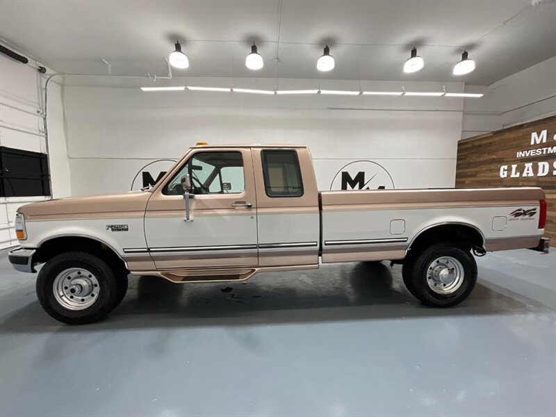 1997 Ford F-250 XLT Extended Cab 4X4 / 7.5L V8 / 62,000 MILES / LONG BED / ZERO RUST / SUPER CLEAN INSIDE OUT / BRAND NEW TIRES / SUNROOF - Photo 3 - Gladstone, OR 97027