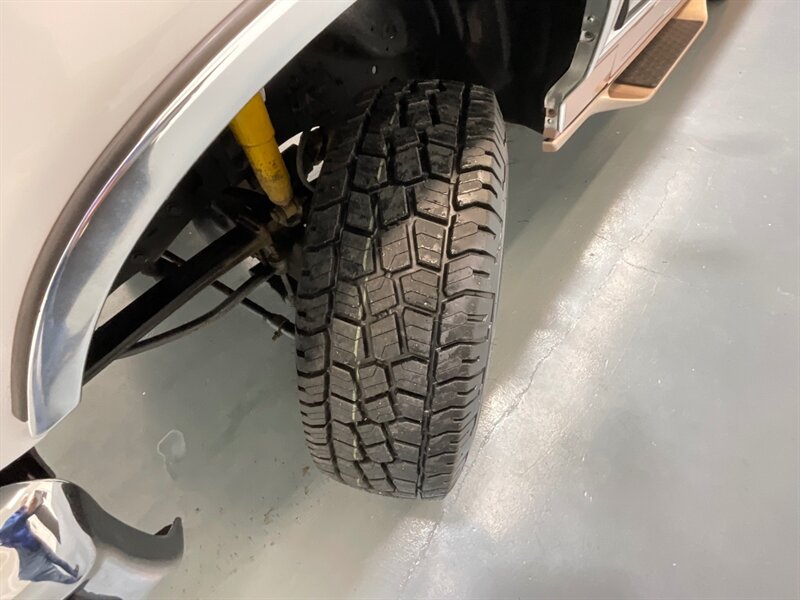 1997 Ford F-250 XLT Extended Cab 4X4 / 7.5L V8 / 62,000 MILES / LONG BED / ZERO RUST / SUPER CLEAN INSIDE OUT / BRAND NEW TIRES / SUNROOF - Photo 24 - Gladstone, OR 97027