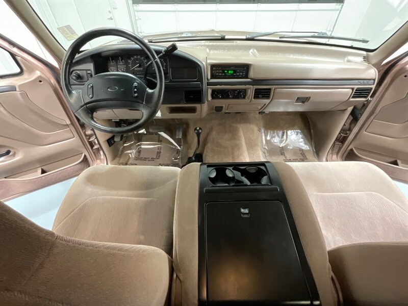 1997 Ford F-250 XLT Extended Cab 4X4 / 7.5L V8 / 62,000 MILES / LONG BED / ZERO RUST / SUPER CLEAN INSIDE OUT / BRAND NEW TIRES / SUNROOF - Photo 15 - Gladstone, OR 97027