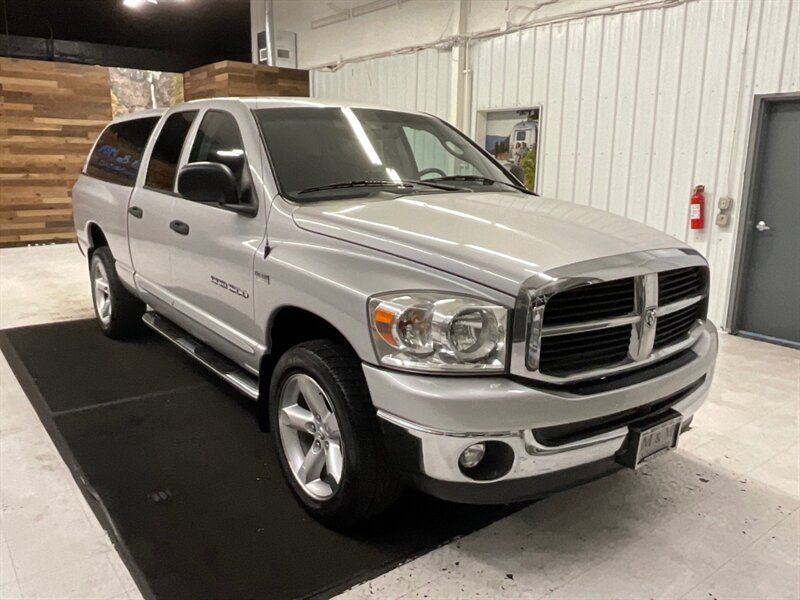 2007 Dodge Ram 1500 SLT BIGHORN 4X4 / 5.7L V8 HEMI / 1-OWNER LOCAL  / RUST FREE / Canopy / ONLY 113,000 MILES - Photo 2 - Gladstone, OR 97027