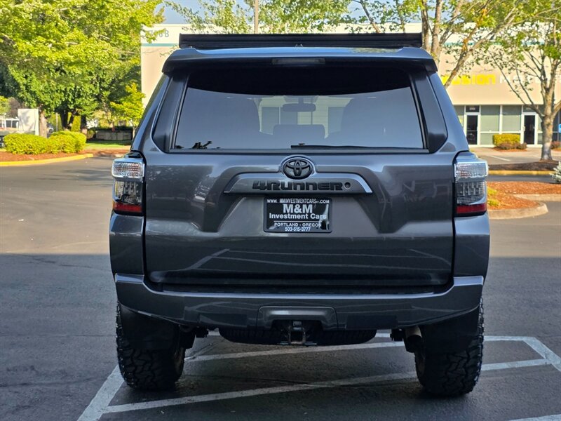 2015 Toyota 4Runner 4X4 / LIFTED / FUEL RIMS / NEW TIRES / PRINSU RACK / V6 4.0L / NAVi / REAR CAM / ZERO RUST / PRISTINE - Photo 6 - Portland, OR 97217