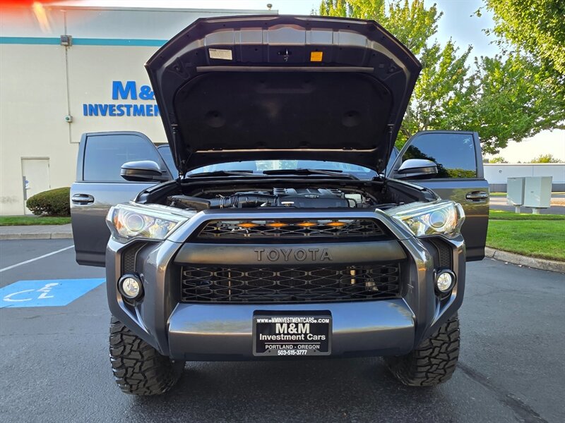 2015 Toyota 4Runner 4X4 / LIFTED / FUEL RIMS / NEW TIRES / PRINSU RACK / V6 4.0L / NAVi / REAR CAM / ZERO RUST / PRISTINE - Photo 29 - Portland, OR 97217