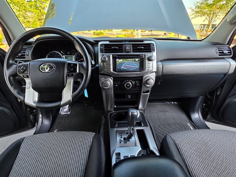 2015 Toyota 4Runner 4X4 / LIFTED / FUEL RIMS / NEW TIRES / PRINSU RACK / V6 4.0L / NAVi / REAR CAM / ZERO RUST / PRISTINE - Photo 17 - Portland, OR 97217