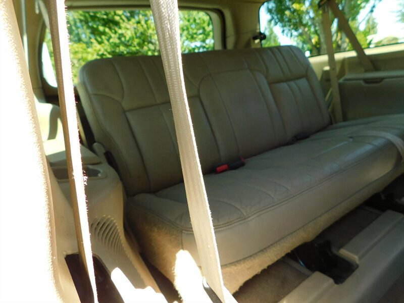 2000 ford excursion seats