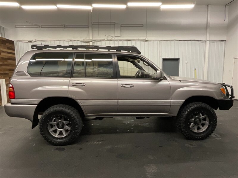 2001 Toyota Land Cruiser 4x4 /CUSTOM BUILT / NEW LIFT / ONLY 106,000 MILES  NEW ARB BUMPER / NEW LIFT KIT W/ NEW WHEELS & TIRES / LUGGAGE RACK / SHARP & CLEAN !! - Photo 4 - Gladstone, OR 97027