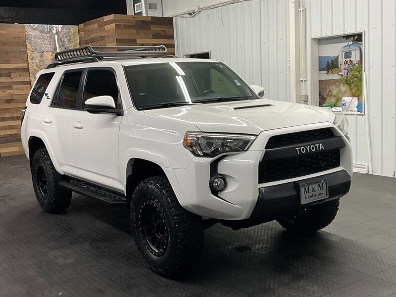 2014 Toyota 4Runner Trail TRD PRO UPGRADED LEATHER / 4X4 / LIFTED  TRD PRO LEATHER & HEATED SEATS / LIFTED w/ BRAND NEW BF GOODRICH TIRES - Photo 2 - Gladstone, OR 97027