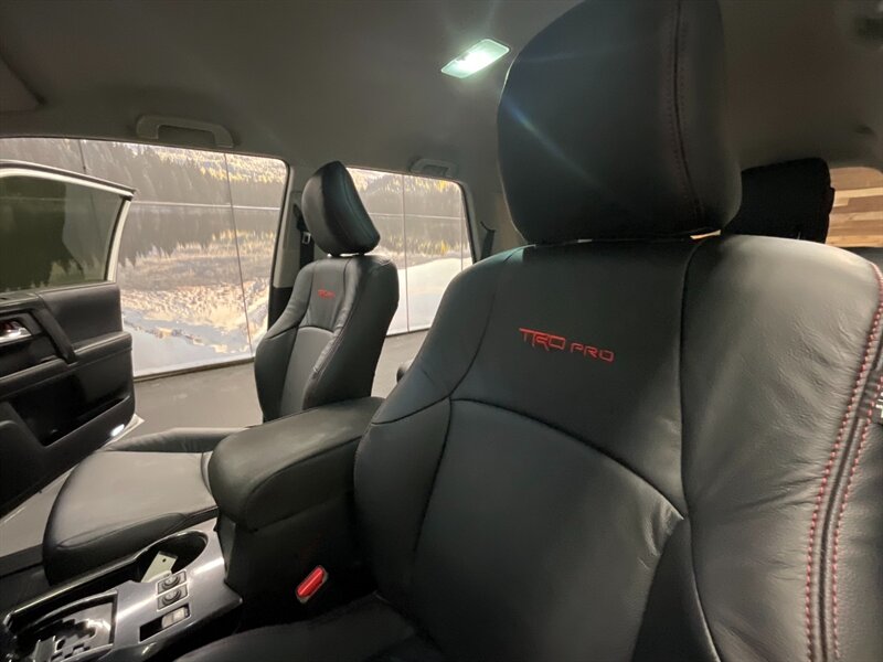 2014 Toyota 4Runner Trail TRD PRO UPGRADED LEATHER / 4X4 / LIFTED  TRD PRO LEATHER & HEATED SEATS / LIFTED w/ BRAND NEW BF GOODRICH TIRES - Photo 15 - Gladstone, OR 97027