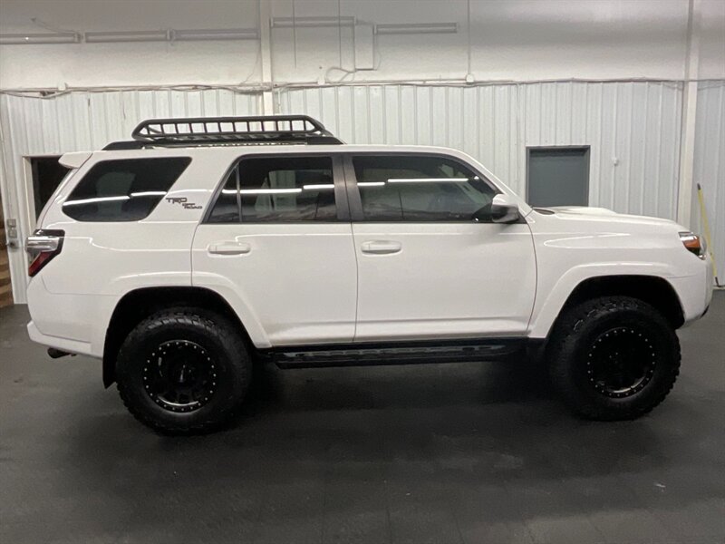 2014 Toyota 4Runner Trail TRD PRO UPGRADED LEATHER / 4X4 / LIFTED  TRD PRO LEATHER & HEATED SEATS / LIFTED w/ BRAND NEW BF GOODRICH TIRES - Photo 4 - Gladstone, OR 97027