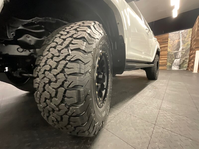 2014 Toyota 4Runner Trail TRD PRO UPGRADED LEATHER / 4X4 / LIFTED  TRD PRO LEATHER & HEATED SEATS / LIFTED w/ BRAND NEW BF GOODRICH TIRES - Photo 24 - Gladstone, OR 97027