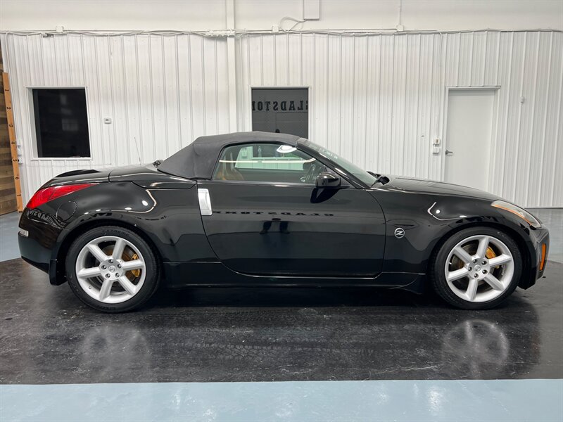 2005 Nissan 350Z Touring / Navi / 6 SPD / Convertible /53,000 Miles  / LOW MILE / RUST FREE LOCAL - Photo 4 - Gladstone, OR 97027