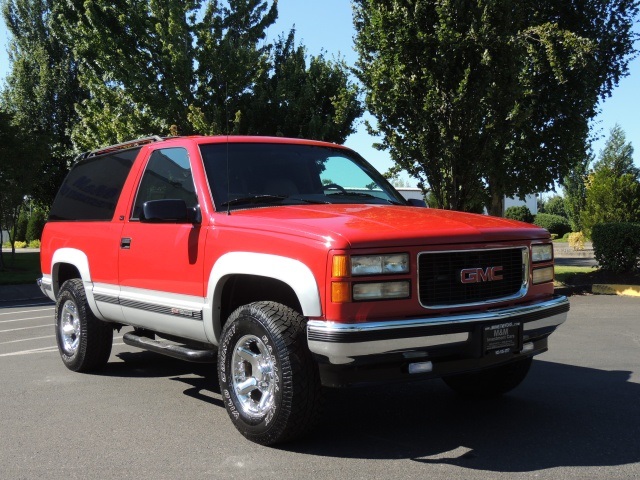 1995 GMC Yukon SLT / 4x4 / 2DR / Leather / Sport Utility   - Photo 2 - Portland, OR 97217