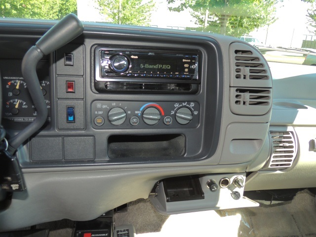 1995 GMC Yukon SLT / 4x4 / 2DR / Leather / Sport Utility   - Photo 23 - Portland, OR 97217