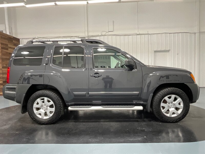 2009 Nissan Xterra SE Sport Utility 4X4 / 4.0L V6 /Leather/112K Miles  /Local NO RUST - Photo 4 - Gladstone, OR 97027