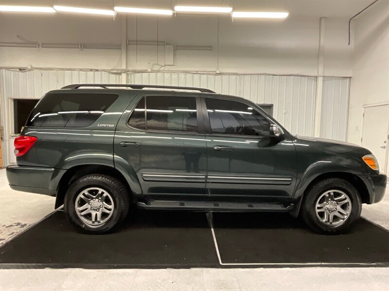 2007 Toyota Sequoia Limited Sport Utility / 3RD ROW SEAT / Leather  / Sunroof / Timing Belt Service Done - Photo 4 - Gladstone, OR 97027