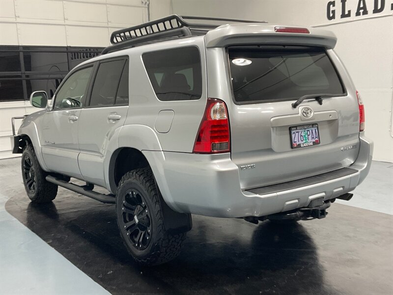 2008 Toyota 4Runner SR5 Sport Utility 4X4 / 4.7L V8 / LIFTED / DVD  / RUST FREE / TIMING BELT DONE - Photo 9 - Gladstone, OR 97027