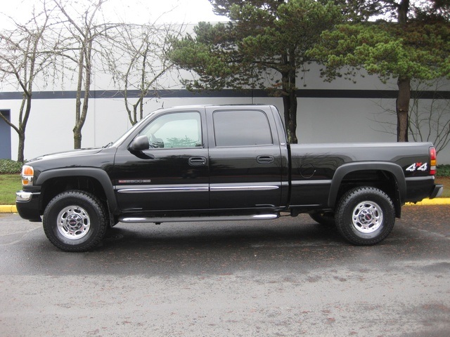 2005 GMC Sierra 2500 SLT/Crew Cab/ 4WD   - Photo 2 - Portland, OR 97217