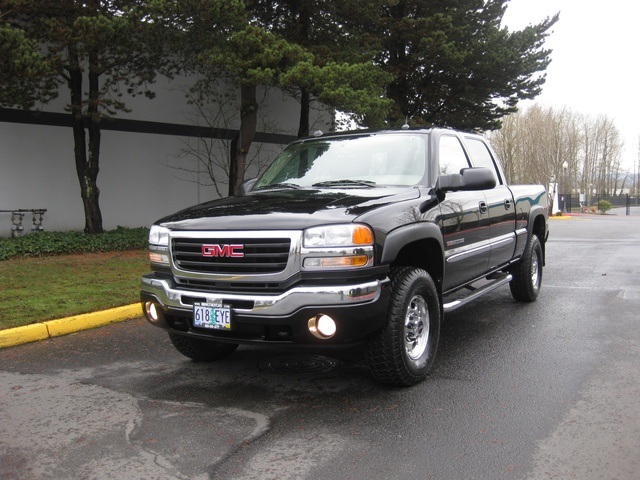 2005 GMC Sierra 2500 SLT/Crew Cab/ 4WD   - Photo 1 - Portland, OR 97217