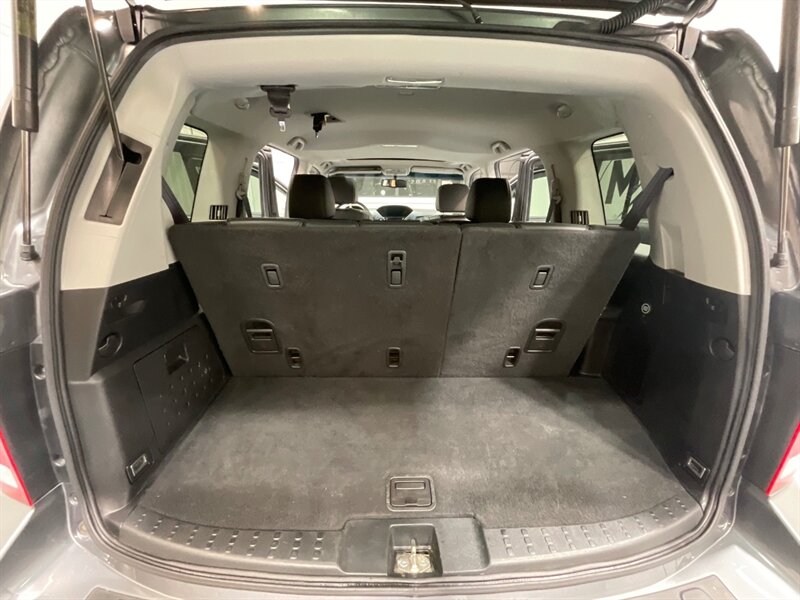 2012 Honda Pilot EX-L w/Navi 4X4 / 3RD ROW SEAT / Leather / Sunroof  / LOCAL w. ZERO RUST - Photo 9 - Gladstone, OR 97027