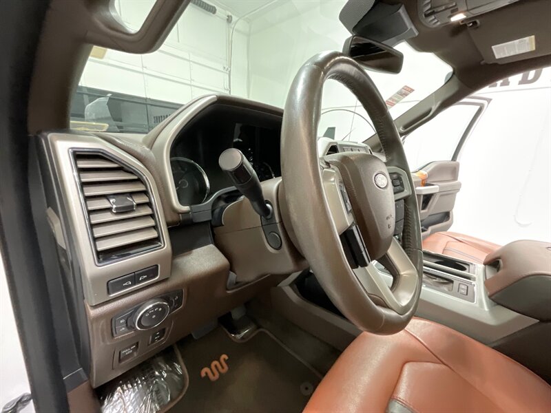 2018 Ford F-150 King Ranch 4X4 / 3.5L ECOBOOST / 1-OWNER LOCAL  / Double Panel Moonroof - Photo 16 - Gladstone, OR 97027