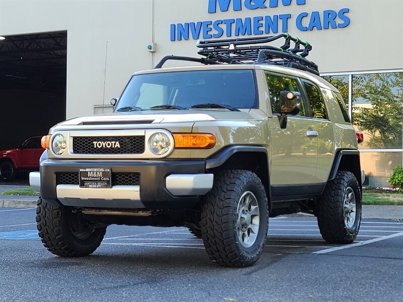 2012 Toyota FJ Cruiser 4X4 / V6 / E-LOCKER / NEW TIRES & LIFT /RARE COLOR  / REAR DIFFERENTIAL LOCK / LOCAL / RUST FREE / TOP SHAPE !! - Photo 59 - Portland, OR 97217