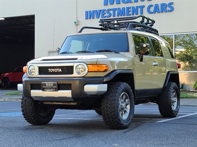 2012 Toyota FJ Cruiser 4X4 / V6 / E-LOCKER / NEW TIRES & LIFT /RARE COLOR  / REAR DIFFERENTIAL LOCK / LOCAL / RUST FREE / TOP SHAPE !! - Photo 57 - Portland, OR 97217