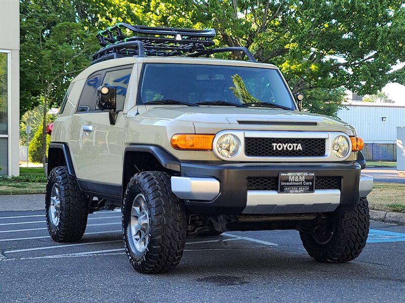 2012 Toyota FJ Cruiser 4X4 / V6 / E-LOCKER / NEW TIRES & LIFT /RARE COLOR  / REAR DIFFERENTIAL LOCK / LOCAL / RUST FREE / TOP SHAPE !! - Photo 60 - Portland, OR 97217