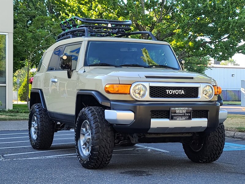 2012 Toyota FJ Cruiser 4X4 / V6 / E-LOCKER / NEW TIRES & LIFT /RARE COLOR  / REAR DIFFERENTIAL LOCK / LOCAL / RUST FREE / TOP SHAPE !! - Photo 56 - Portland, OR 97217