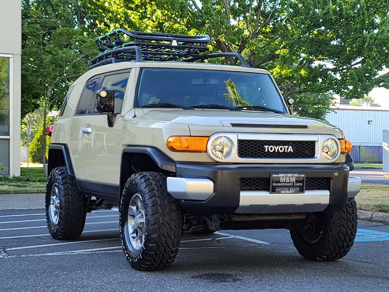 2012 Toyota FJ Cruiser 4X4 / V6 / E-LOCKER / NEW TIRES & LIFT /RARE COLOR  / REAR DIFFERENTIAL LOCK / LOCAL / RUST FREE / TOP SHAPE !! - Photo 58 - Portland, OR 97217