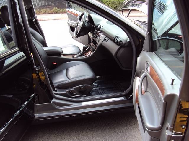 2003 Mercedes-Benz C240   - Photo 16 - Portland, OR 97217