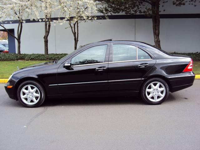 2003 Mercedes-Benz C240   - Photo 39 - Portland, OR 97217