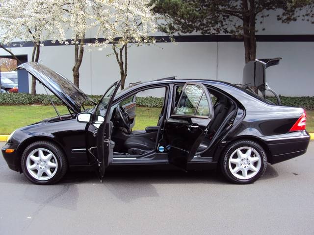 2003 Mercedes-Benz C240   - Photo 13 - Portland, OR 97217