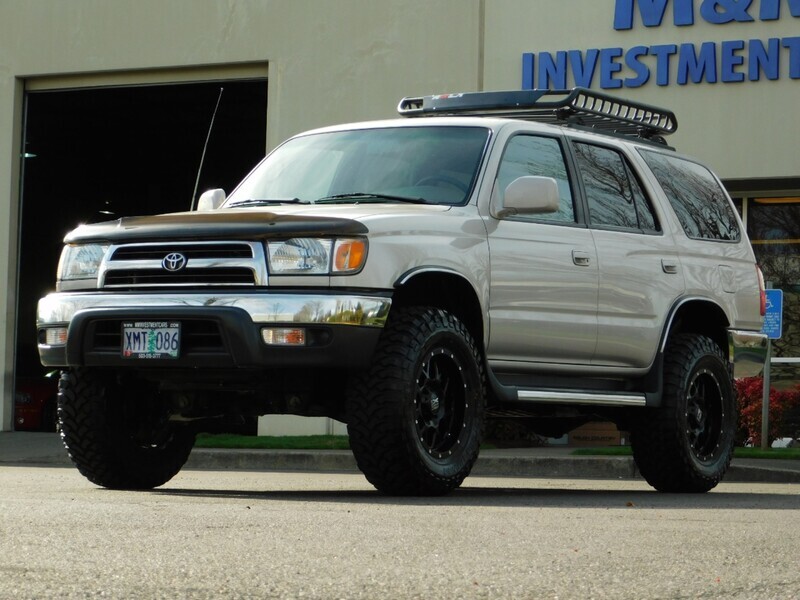 2000 Toyota 4Runner SR5 4X4 V6 /1-OWNER/ 5-SPEED / 74K MILES / LIFTED