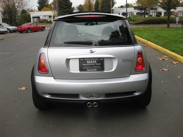 2003 MINI Cooper S 4Cyl Super Charged / 6-Speed manual / Pano Roof   - Photo 4 - Portland, OR 97217