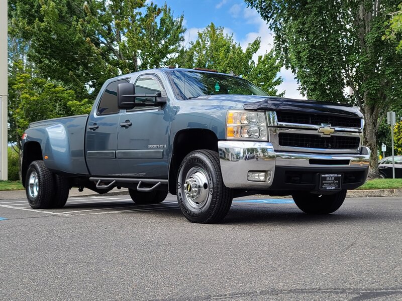 2007 Chevrolet Silverado 3500 HD LT Z71 / 4X4 / DUALLY / 6.6L DURAMAX DIESL /  ALLISON TRANSMISSION / LONG BED / 1-TON / 101K miles - Photo 2 - Portland, OR 97217