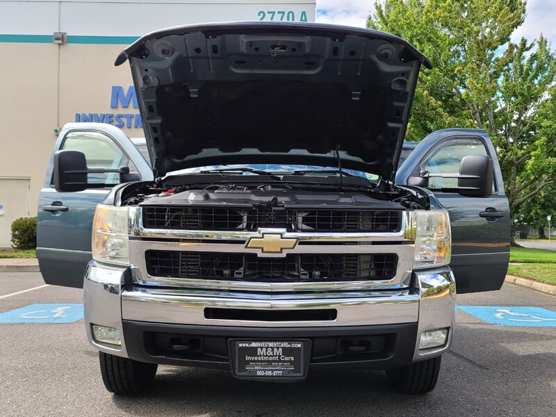 2007 Chevrolet Silverado 3500 HD LT Z71 / 4X4 / DUALLY / 6.6L DURAMAX DIESL /  ALLISON TRANSMISSION / LONG BED / 1-TON / 101K miles - Photo 30 - Portland, OR 97217