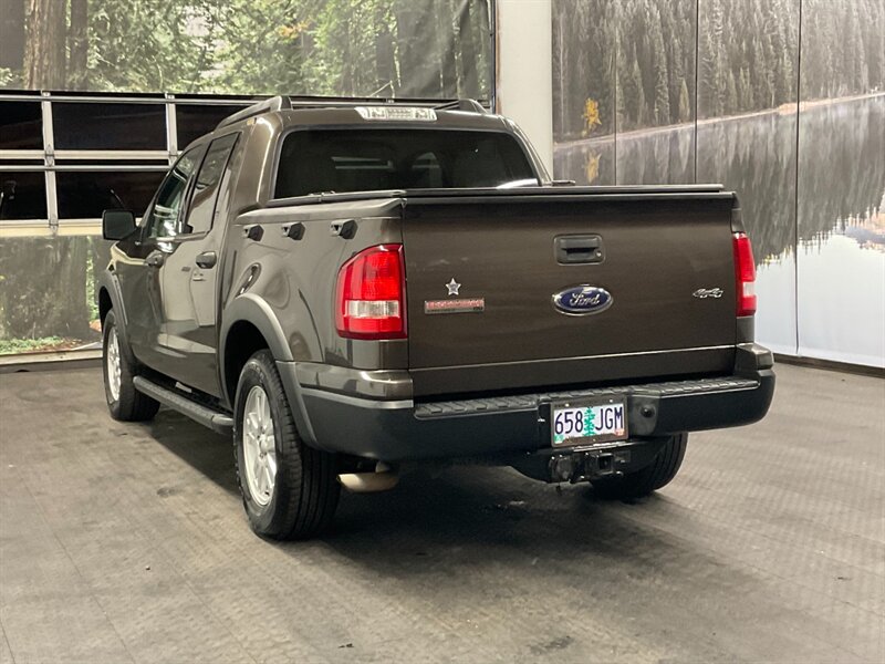 2007 Ford Explorer Sport Trac XLT Sport Utility Pickup 4X4 /  ONLY 88,000 MILES   - Photo 8 - Gladstone, OR 97027