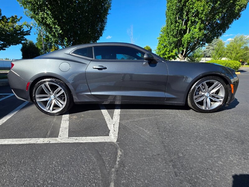 2016 Chevrolet Camaro LT COUPE *RS* PKG  NEW TRADE / 1-OWNER / 52K MILES  / BACK UP CAM / BLUETOOTH / PADDLE SHIFTS / LIKE NEW - Photo 4 - Portland, OR 97217