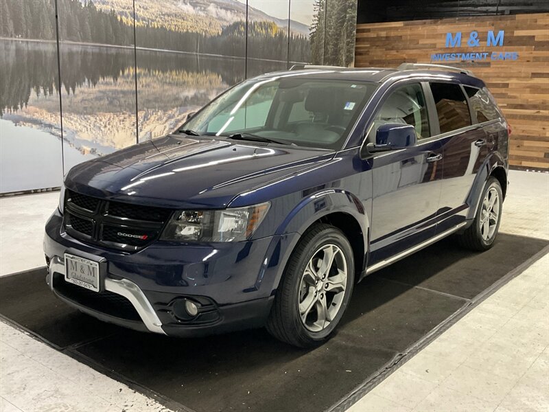 2017 Dodge Journey Crossroad Plus AWD / 3.6L V6 / 3RD ROW SEAT  / Leather & Heated Seats / Remote Start / 8.4 " Touch Screen / 75,000 MILES - Photo 1 - Gladstone, OR 97027