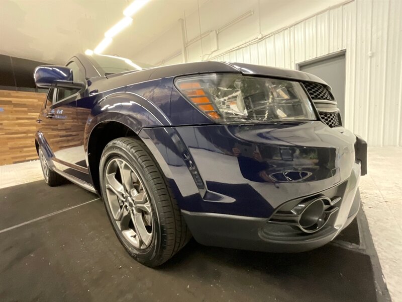 2017 Dodge Journey Crossroad Plus AWD / 3.6L V6 / 3RD ROW SEAT  / Leather & Heated Seats / Remote Start / 8.4 " Touch Screen / 75,000 MILES - Photo 27 - Gladstone, OR 97027