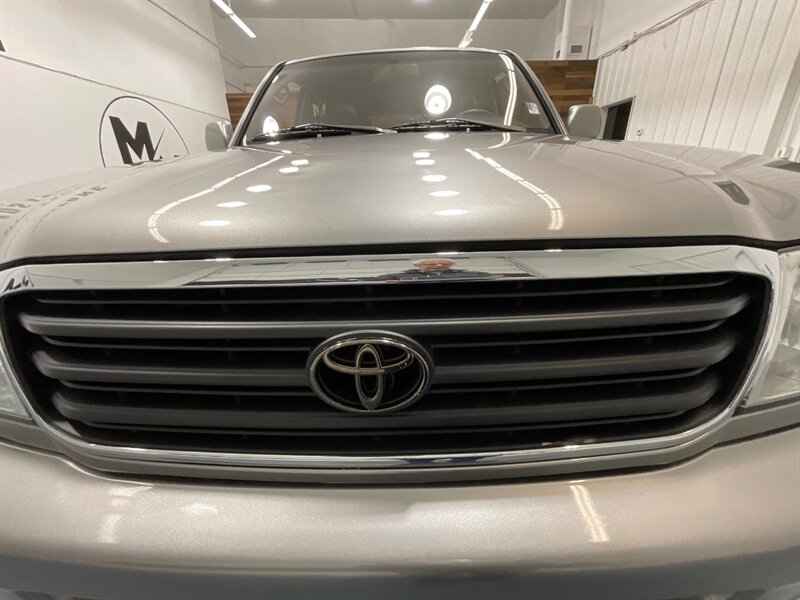 2001 Toyota Land Cruiser Sport Utility 4X4 / 4.7L V8 / NEW WHEELS TIRES / ZERO RUST / TIMING BELT SERVICE ALREADY DONE/Leather Heated Seats - Photo 30 - Gladstone, OR 97027
