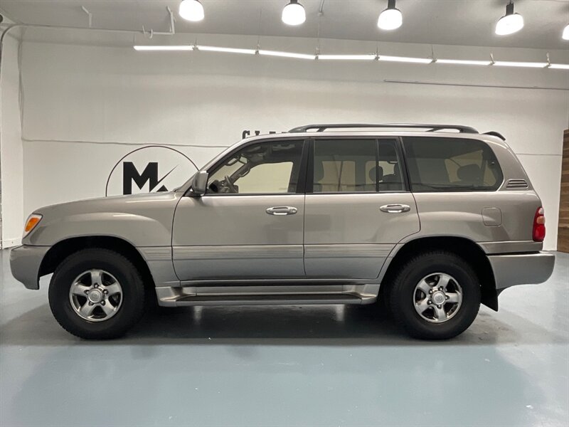 2001 Toyota Land Cruiser VX photo 3