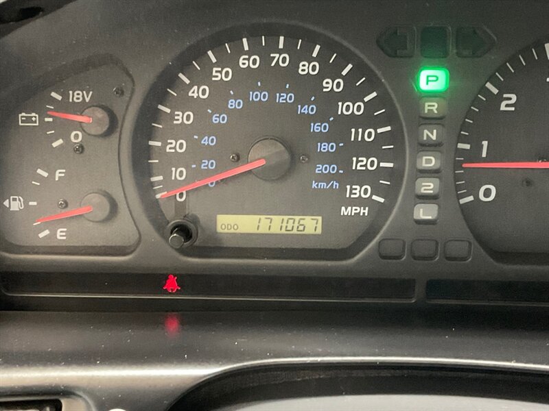2001 Toyota Land Cruiser Sport Utility 4X4 / 4.7L V8 / NEW WHEELS TIRES / ZERO RUST / TIMING BELT SERVICE ALREADY DONE/Leather Heated Seats - Photo 54 - Gladstone, OR 97027