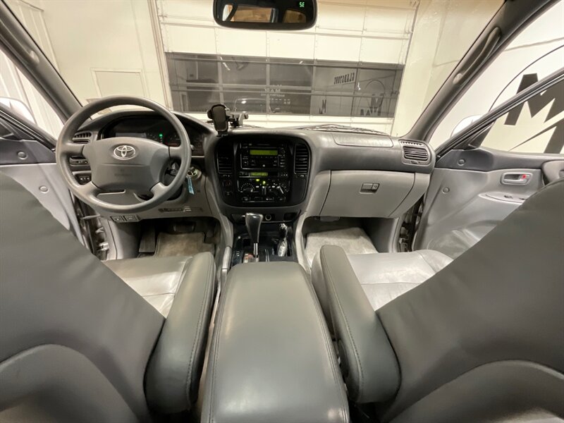 2001 Toyota Land Cruiser Sport Utility 4X4 / 4.7L V8 / NEW WHEELS TIRES / ZERO RUST / TIMING BELT SERVICE ALREADY DONE/Leather Heated Seats - Photo 43 - Gladstone, OR 97027