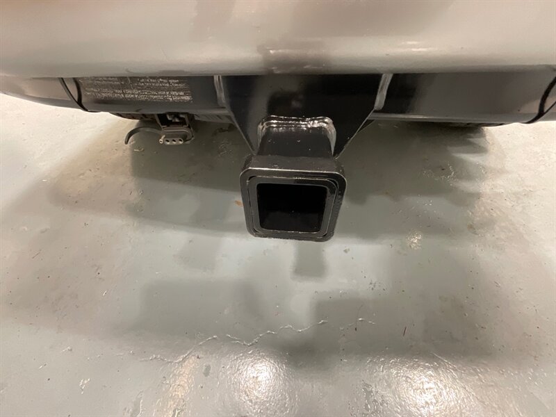 2001 Toyota Land Cruiser Sport Utility 4X4 / 4.7L V8 / NEW WHEELS TIRES / ZERO RUST / TIMING BELT SERVICE ALREADY DONE/Leather Heated Seats - Photo 24 - Gladstone, OR 97027