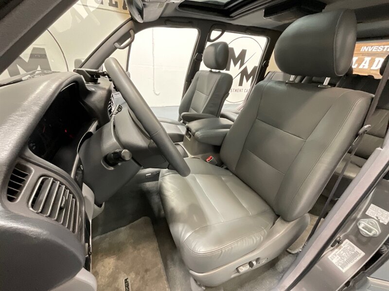 2001 Toyota Land Cruiser Sport Utility 4X4 / 4.7L V8 / NEW WHEELS TIRES / ZERO RUST / TIMING BELT SERVICE ALREADY DONE/Leather Heated Seats - Photo 37 - Gladstone, OR 97027