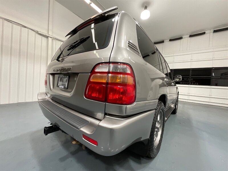 2001 Toyota Land Cruiser Sport Utility 4X4 / 4.7L V8 / NEW WHEELS TIRES / ZERO RUST / TIMING BELT SERVICE ALREADY DONE/Leather Heated Seats - Photo 57 - Gladstone, OR 97027