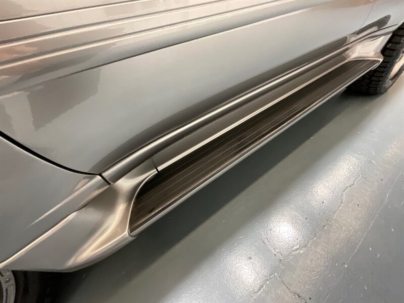 2001 Toyota Land Cruiser Sport Utility 4X4 / 4.7L V8 / NEW WHEELS TIRES / ZERO RUST / TIMING BELT SERVICE ALREADY DONE/Leather Heated Seats - Photo 47 - Gladstone, OR 97027