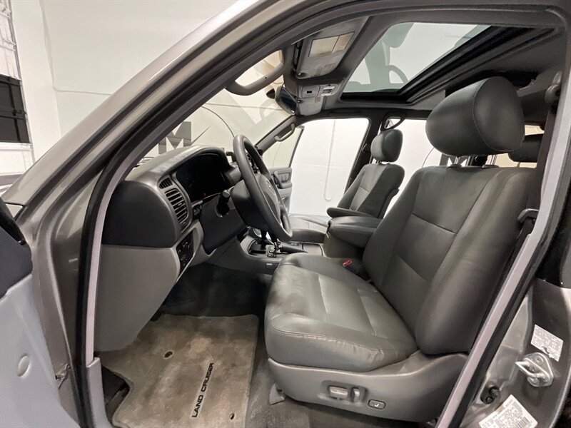 2001 Toyota Land Cruiser Sport Utility 4X4 / 4.7L V8 / NEW WHEELS TIRES / ZERO RUST / TIMING BELT SERVICE ALREADY DONE/Leather Heated Seats - Photo 9 - Gladstone, OR 97027