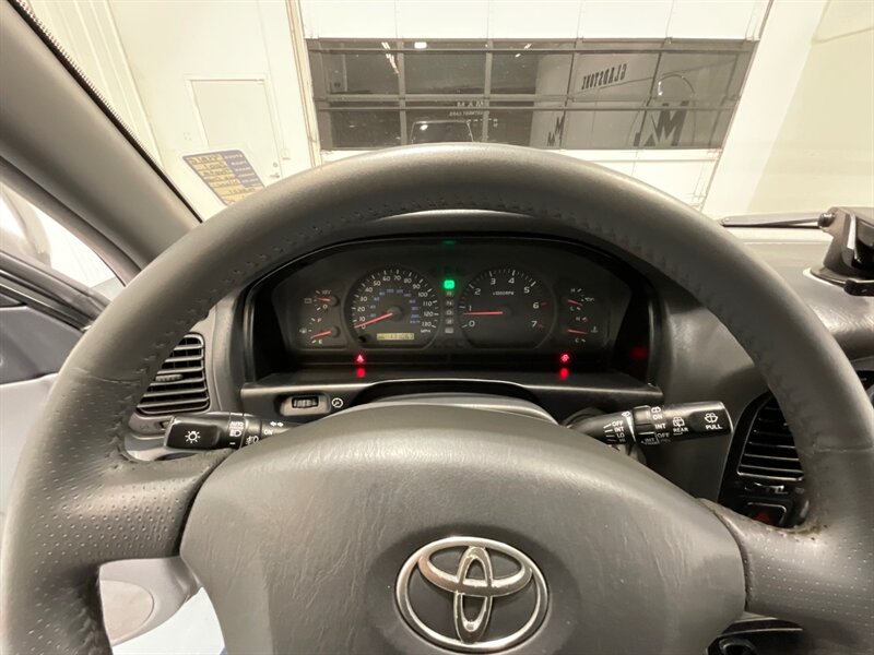 2001 Toyota Land Cruiser Sport Utility 4X4 / 4.7L V8 / NEW WHEELS TIRES / ZERO RUST / TIMING BELT SERVICE ALREADY DONE/Leather Heated Seats - Photo 44 - Gladstone, OR 97027